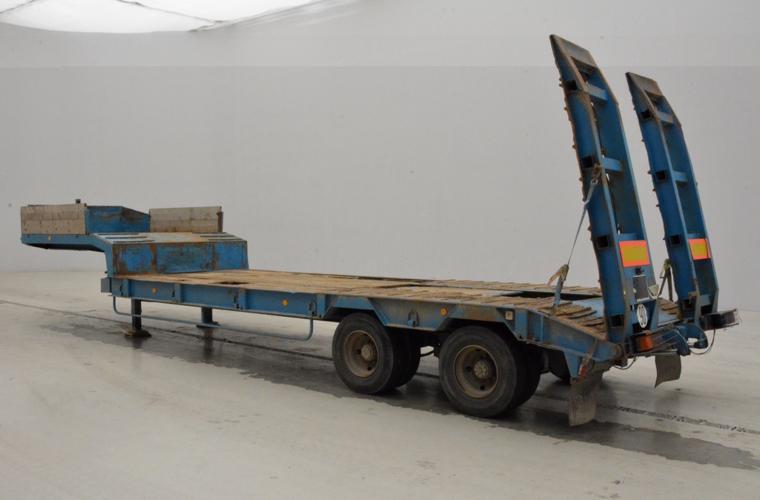 Fruehauf Low bed trailer