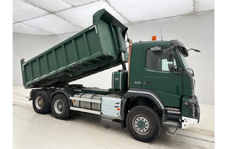Volvo FMX 420 - 6x6 double use