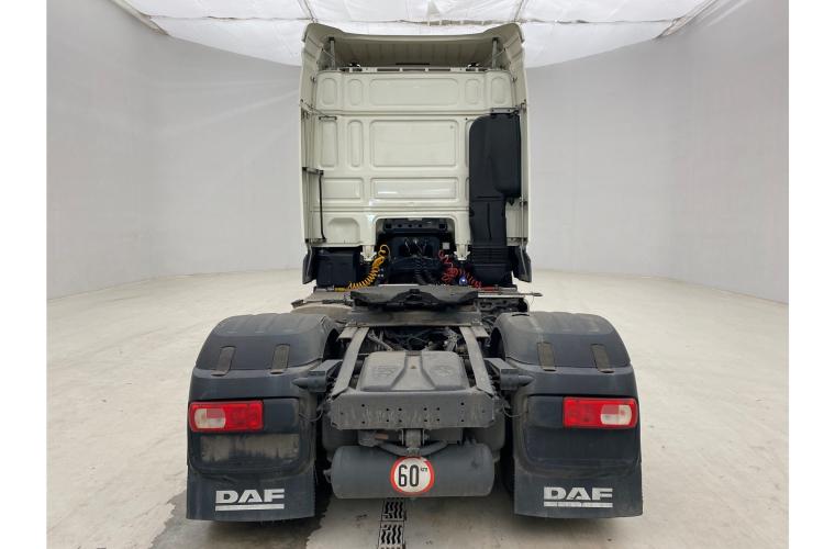 DAF XF 450 - 6x2 Space Cab