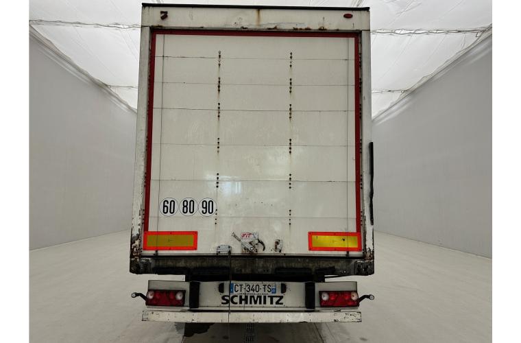Schmitz Cargobull Closed box