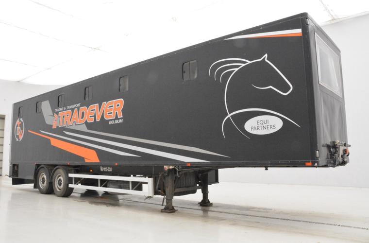 DESOT Horse trailer (10 horses)
