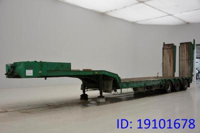 Castera Low bed trailer