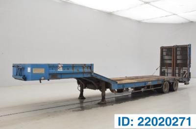 Louault Low bed trailer